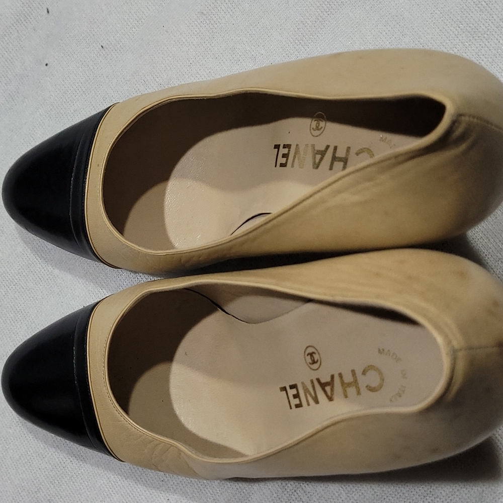 Authentic Chanel Loafer Leather Shoes Size 37 - Picture 14 of 16